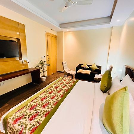 Hotel Banz Near Indira Gandhi Airport Delhi Nova Deli Exterior foto