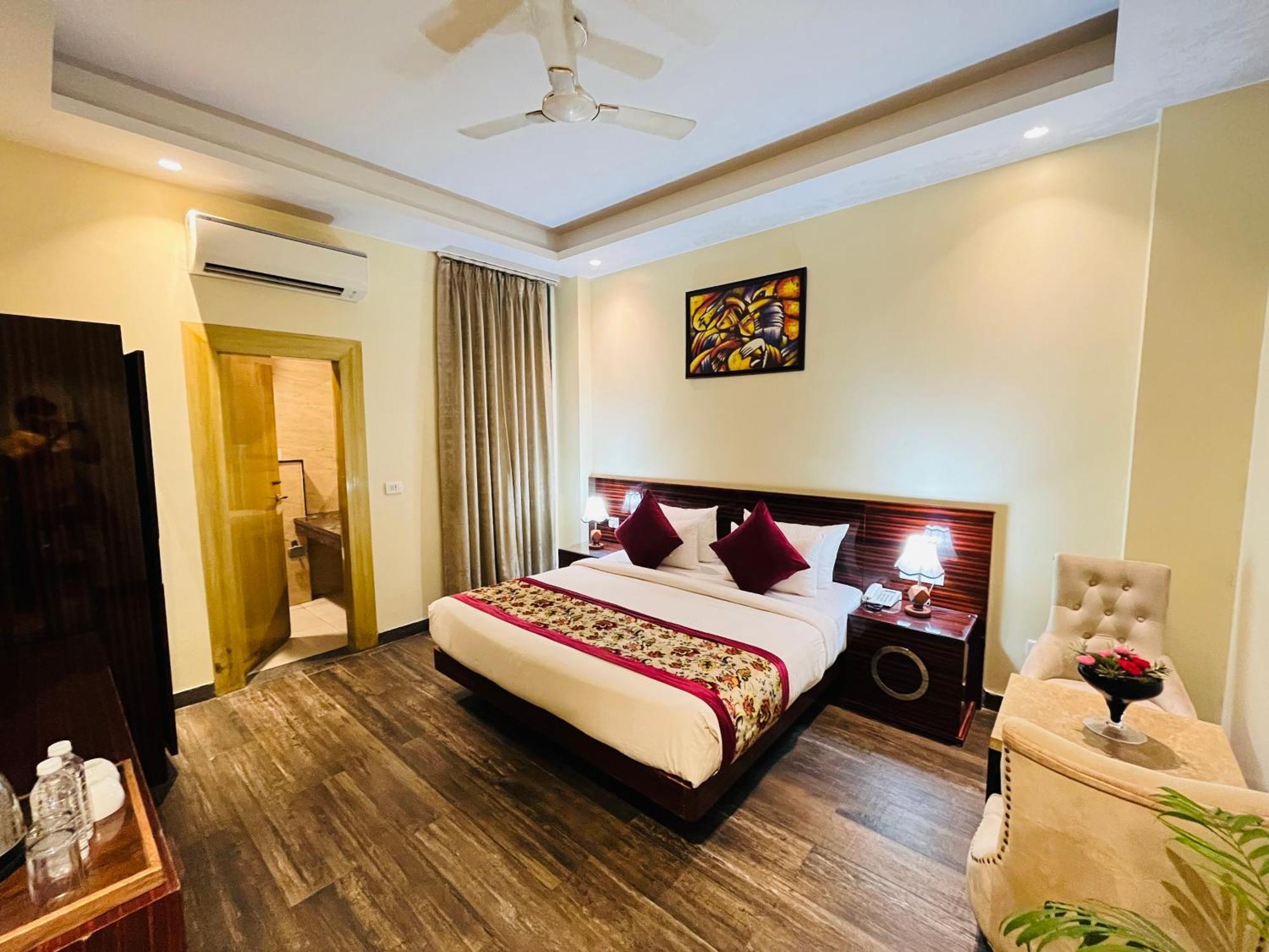 Hotel Banz Near Indira Gandhi Airport Delhi Nova Deli Exterior foto