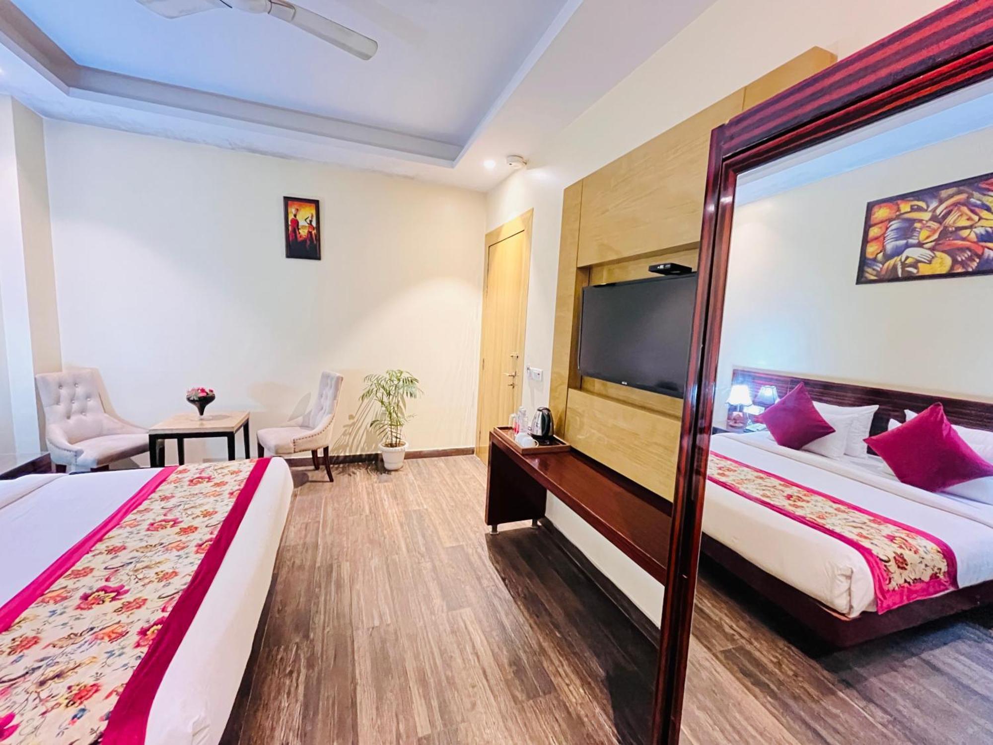 Hotel Banz Near Indira Gandhi Airport Delhi Nova Deli Exterior foto