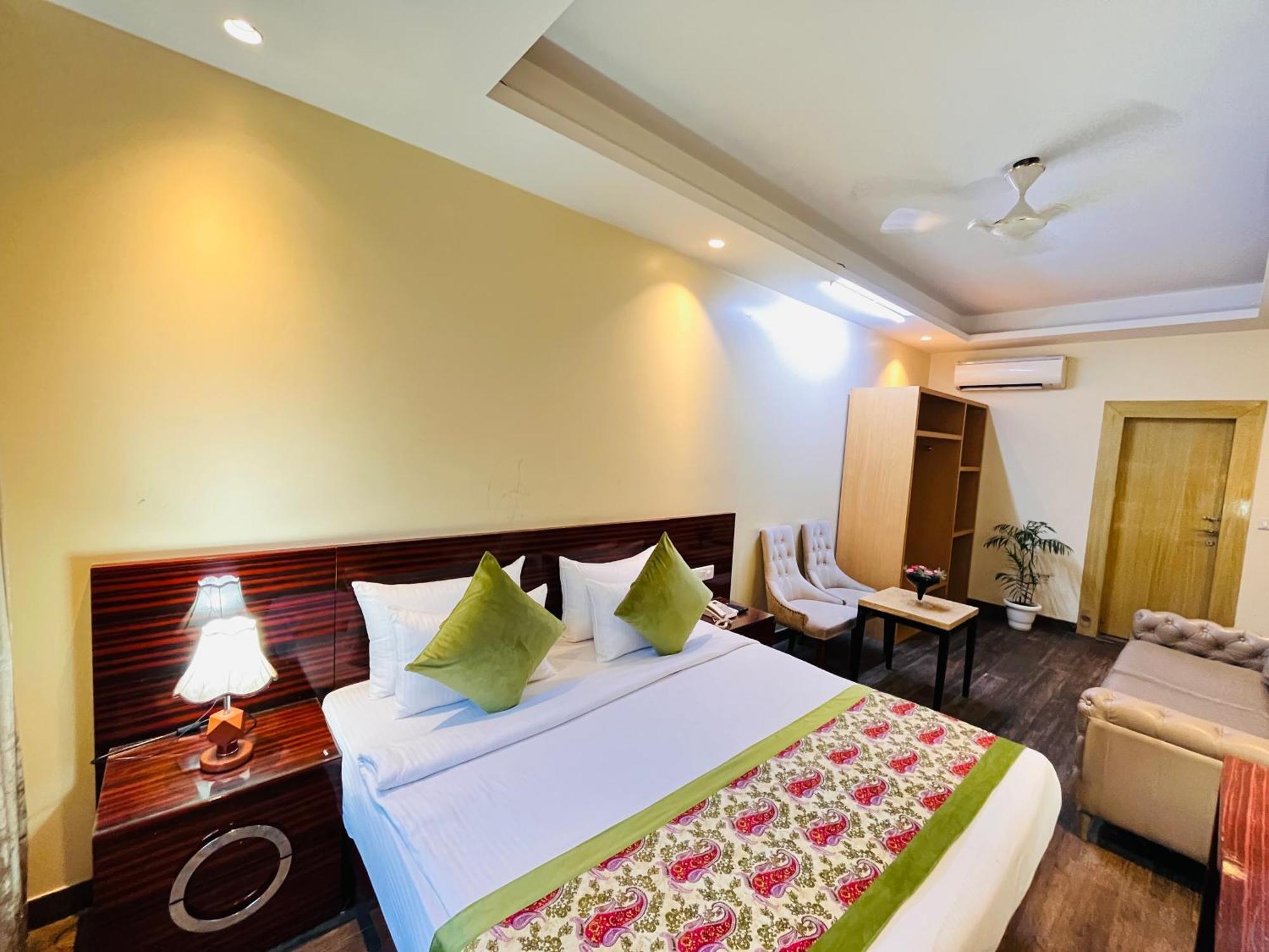 Hotel Banz Near Indira Gandhi Airport Delhi Nova Deli Exterior foto