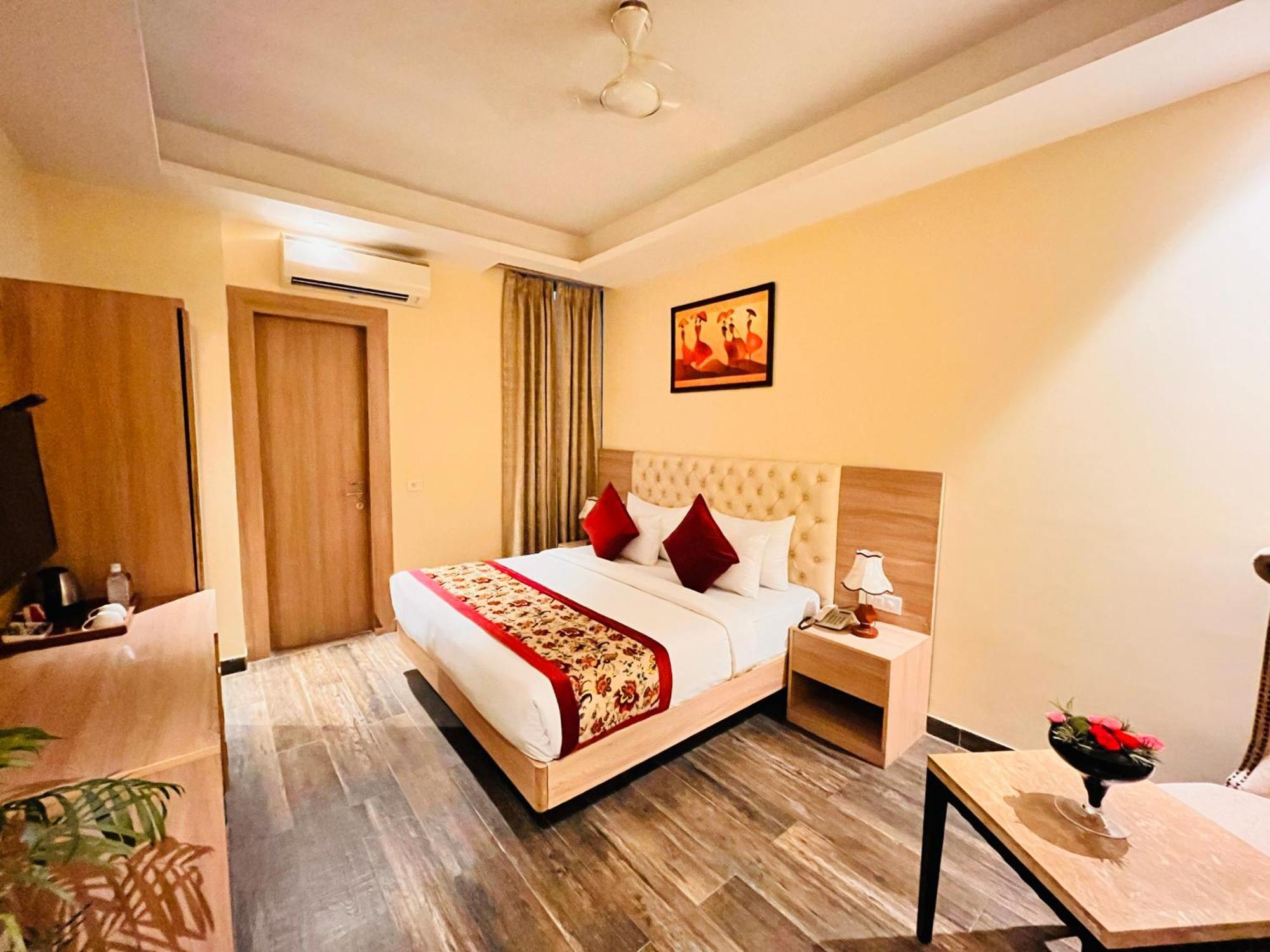 Hotel Banz Near Indira Gandhi Airport Delhi Nova Deli Exterior foto